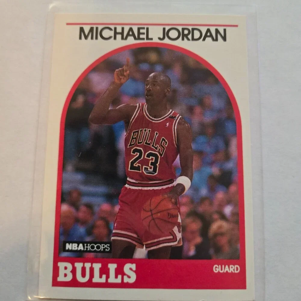 1989-90 NBA Hoops Basketball Michael Jordan #200 HOF Chicago Bulls - Picture 1 of 5